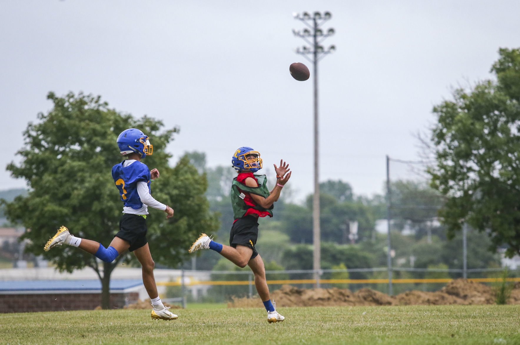 081219-qct-spt-football-practice-012